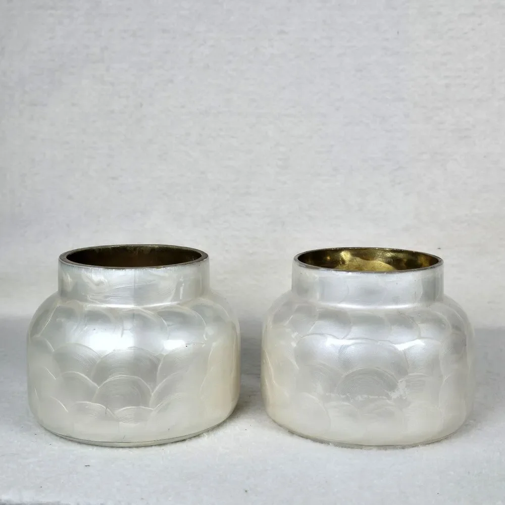 Anthropologie Capri Blue Volcano Candle Iridescent White Gold Medium 4.5 x 3.5